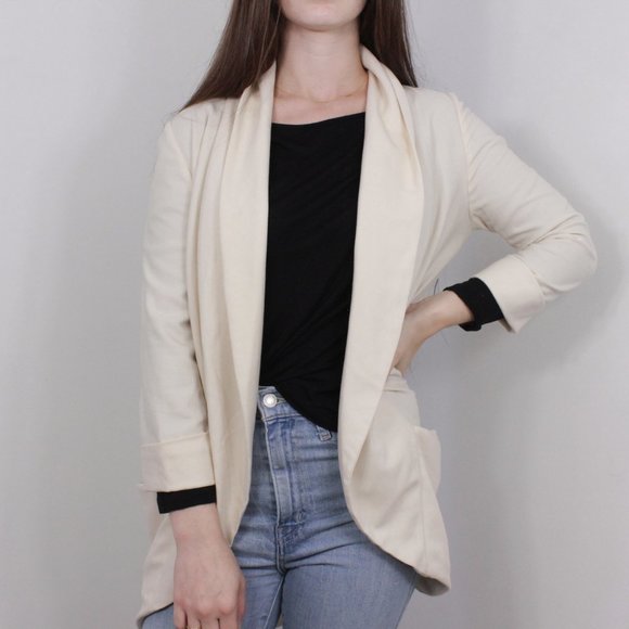 *Barila Cream Cardigan - Picture 2 of 5